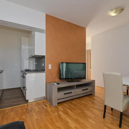 Apartment Center Ana Novalja Dış mekan fotoğraf